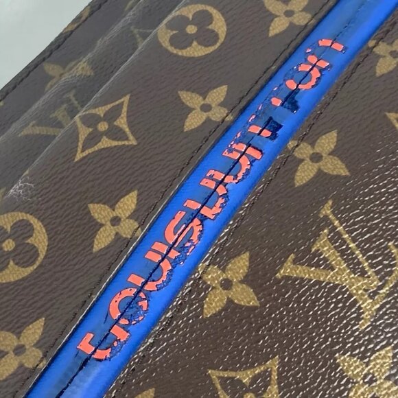 LOUIS VUITTON Monogram MessengerPM Crossbody Shoulder Bag - Picture 9 of 14